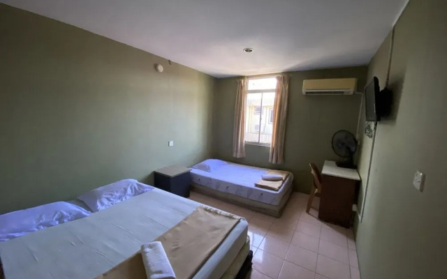 SPOT ON 89863 Hotel Fah Fah