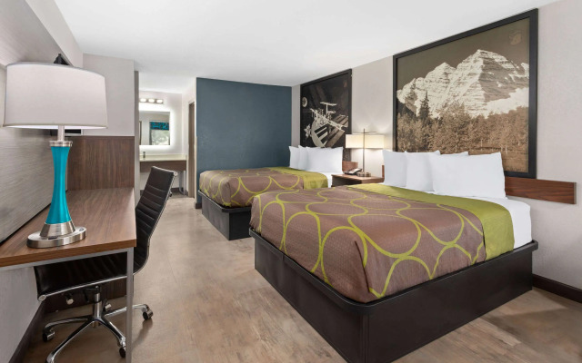 Super 8 by Wyndham Prattville Montgomery