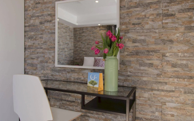 Shenkin Vilmar Apartments