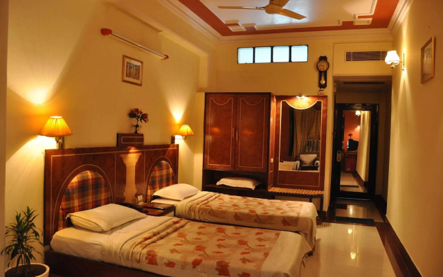 Hotel Rishi Regency