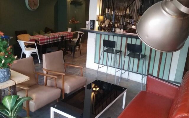 Hipstel hostel&bistro