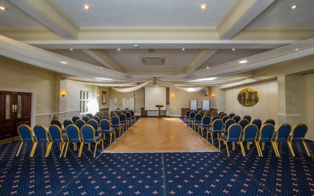 Rogerthorpe Manor Hotel