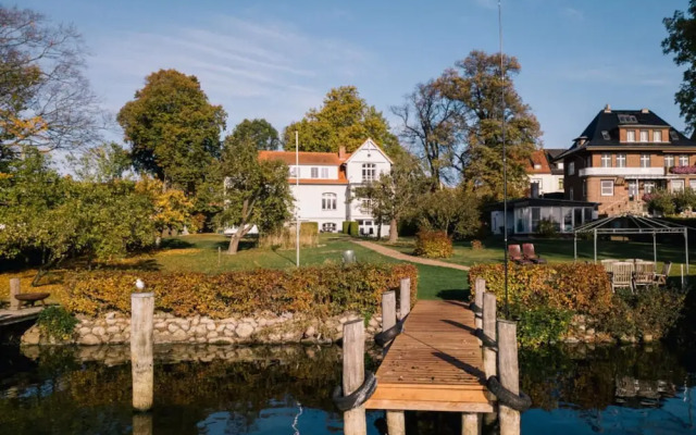 2 Villa Blanck Comfortable Holiday Residence