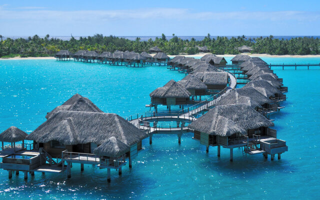 Four Seasons Resort Bora Bora