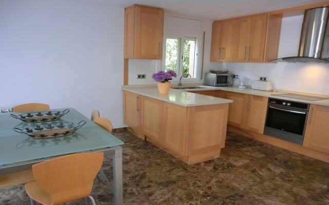 Villa - 3 Bedrooms with Pool - 104654