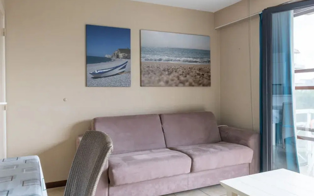 Spacious Apartment With View