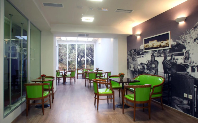 Attalos Hotel