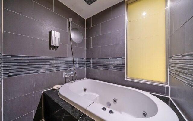 Bucheon R Hotel