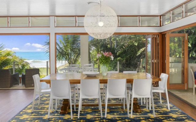 Liapari Beach House