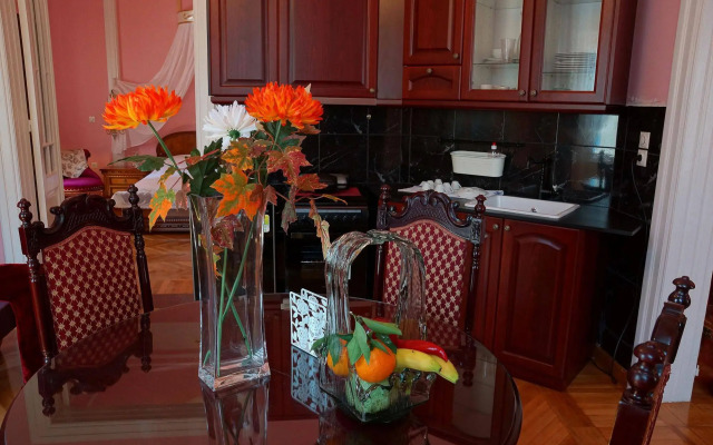 Athens Family Apartments