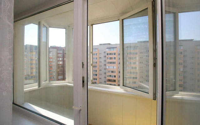Apartments on 132 Shirotnaya Street