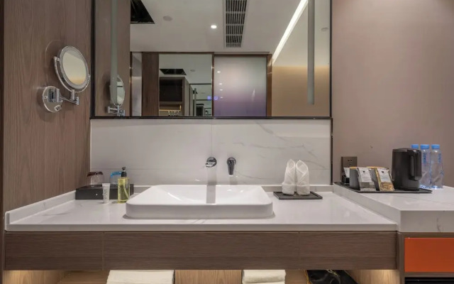 WorldHotel Quancheng Sqr Kuanholi Branch