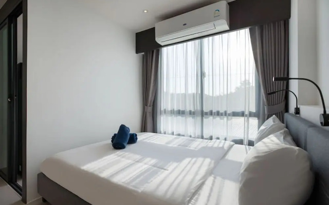 Central Hill View B901A Shopping & Relax