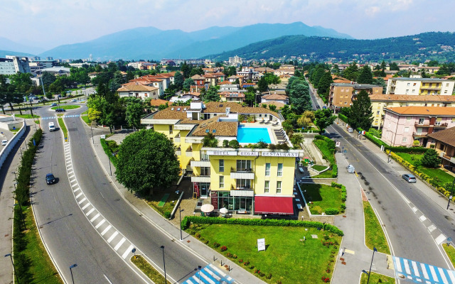 Regal Hotel