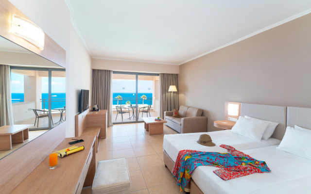 Kresten Royal Euphoria Resort