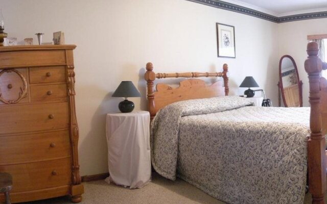 Colonial Cottages of Ross