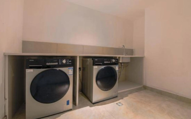 City Comfort Inn Hotel (Shiyan High-Speed Railway Wanda Plaza)