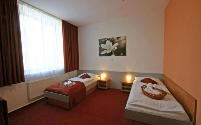 Hotel Ruby Blue