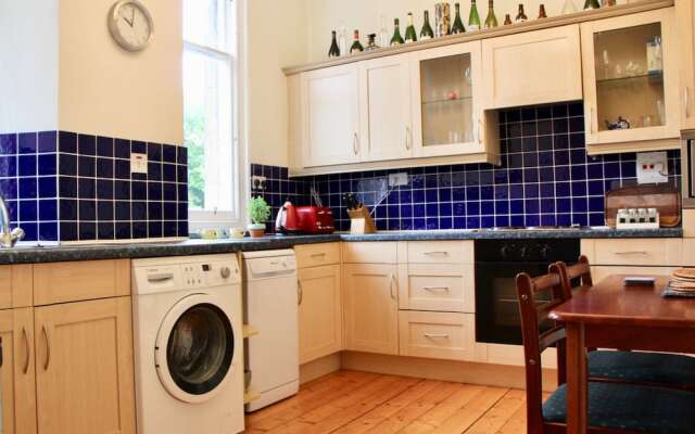 2 Bedroom Apartment Near Haymarket