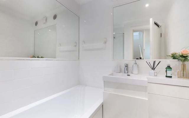 Lovely 3-bed Apartment in North Central London