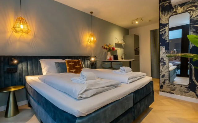 Romantic Garden Stay