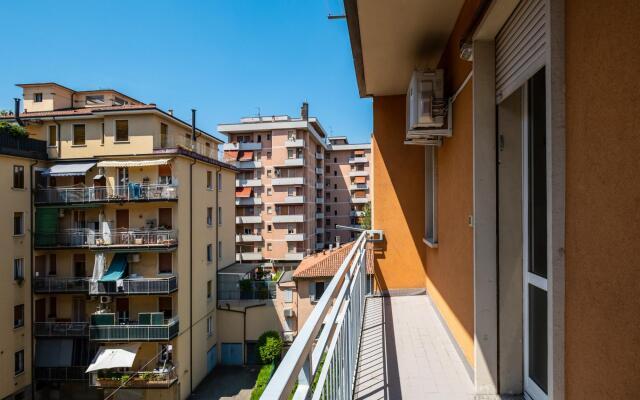 Bergonzoni Modern Apartment by Wonderful Italy