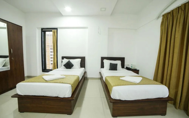 OYO 7150 Apartment Metro View Residency