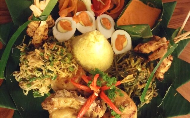 Nusa Indah Bungalows & Villa