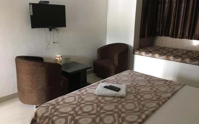 Roop Shree Hotel