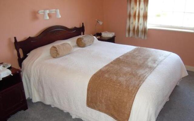 Coolbawn Lodge Farmhouse