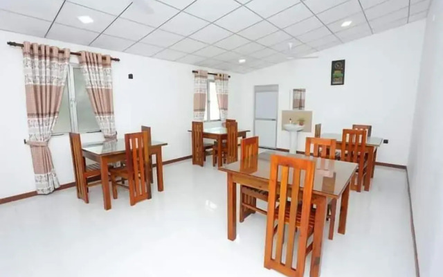 Kumbuk Sewana Villa