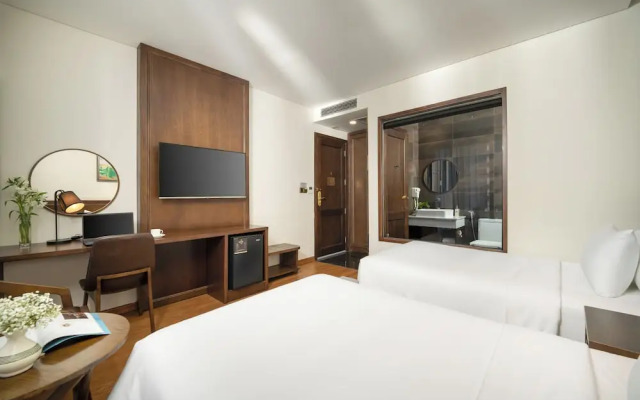 Golden Lotus Hotel Da Nang