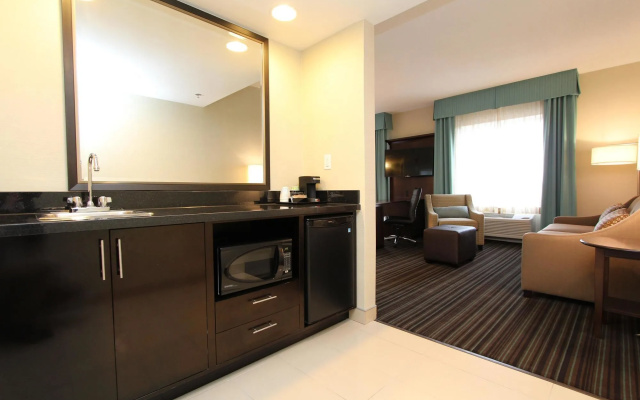 Hampton Inn & Suites by Hilton St. John's Airport