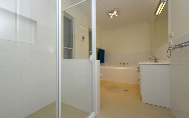 Lentara St 57 - Fingal Bay