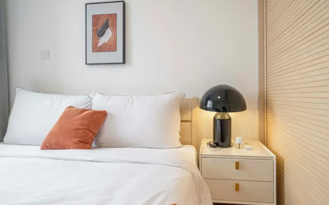 Tyms 2BR APT  Riverside Garden