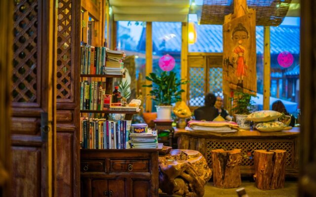 Lijiang Banshan Huayu Inn
