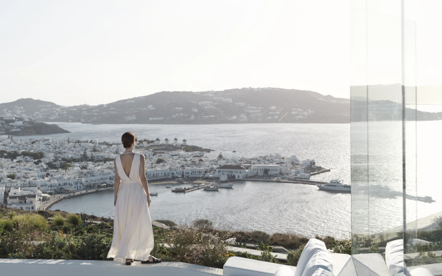 Deos Mykonos - A Myconian Collection Hotel