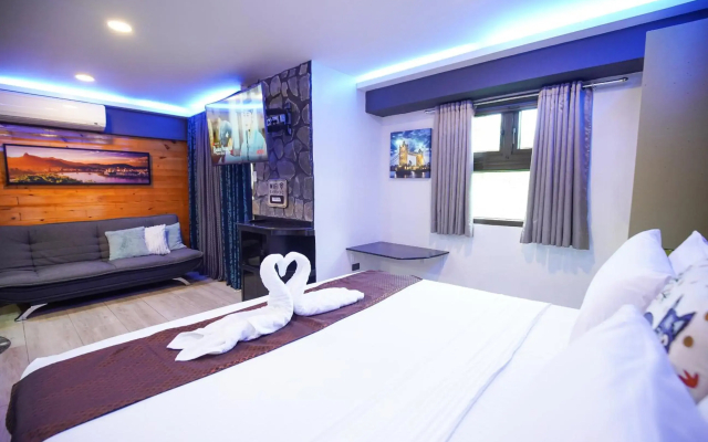 CLOCKWORKORANGE Luxury Suites
