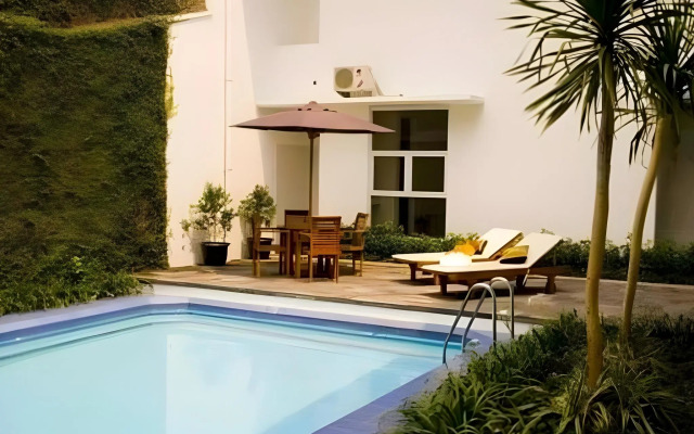 V Residence Kemang