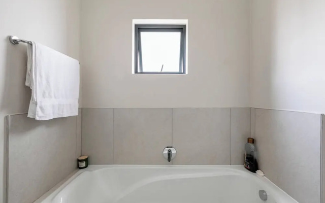 Humble Abode - 93 On New - Midrand