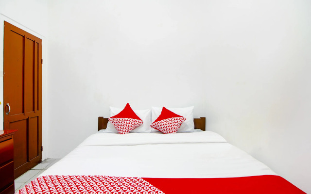 Super OYO 1788 House 24