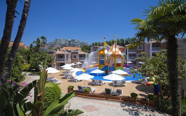 Quattro Beach Spa & Resort Hotel