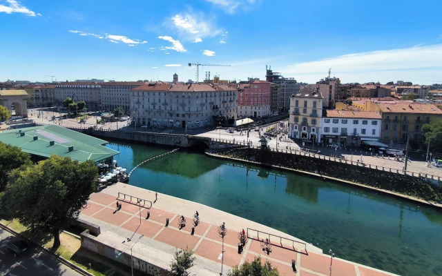 Stylish 2BR flat next to Navigli