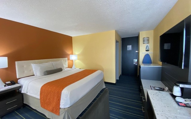 Howard Johnson by Wyndham Clifton NJ