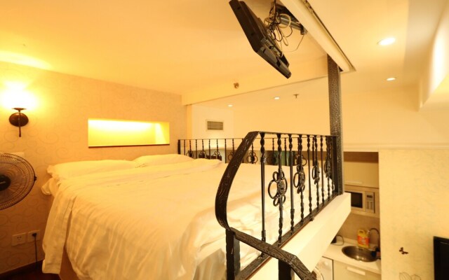 Warm Journey Apartment