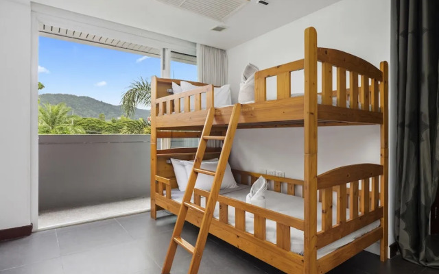 4 bedroom pool villa. 7kms to Patong