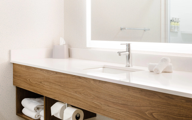 Holiday Inn Express Grande Prairie