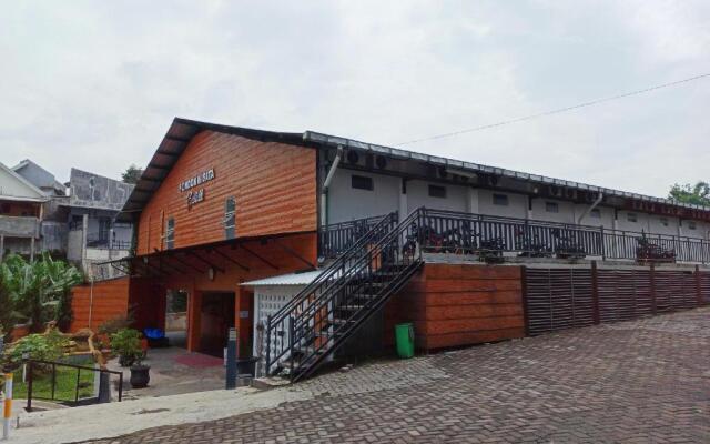 OYO 3283 Bwalk Hotel