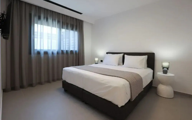 Limi Deluxe Suites
