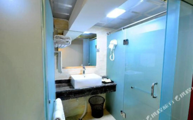 Xiangbin Holiday Hotel